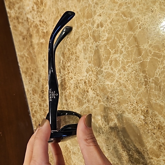 WOMEN'S AUTHENTIC PRADA BLACK SUNGLASSES GLASSES WITH CASE $400 - Picture 4 of 7